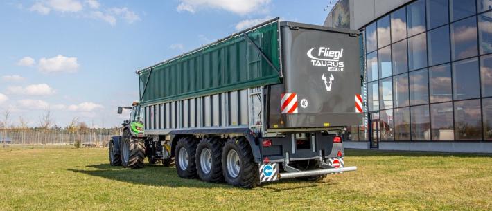 De nieuwe Fliegl ASW 491-tridemasser heeft 50 kuub waterinhoud.