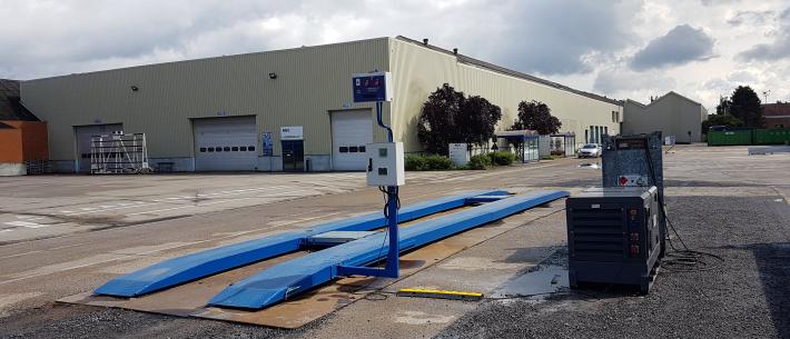 Het is een zestigtons weegbrug,  geijkt op 20 kilo met een printer.