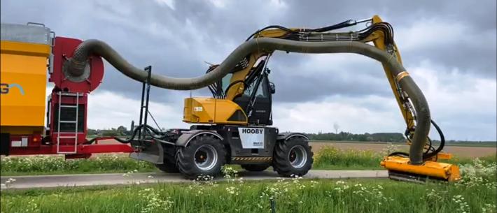Gebr. Tolenaars cultuurtechnisch werk en groenvoorziening in Nieuwendijk heeft onlangs deze Hooby MH 115-maaizuigcombinatie in ontvangst genomen