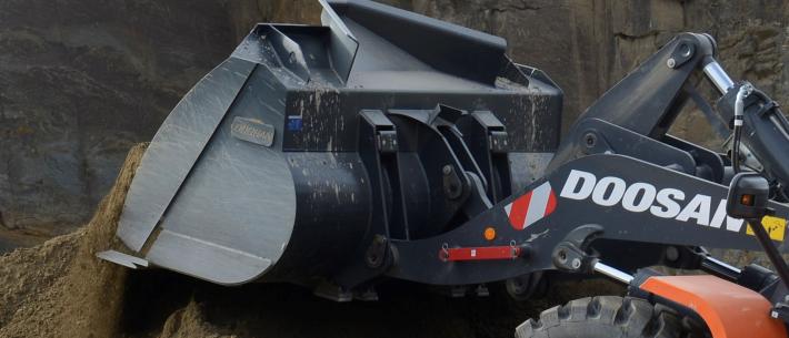 Doosan's nieuwe reeks laadbakken met inhouden van 2,0 tot 6,7 kubieke meter. 