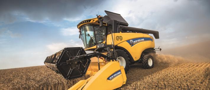 New Holland CR 7.70 crossover