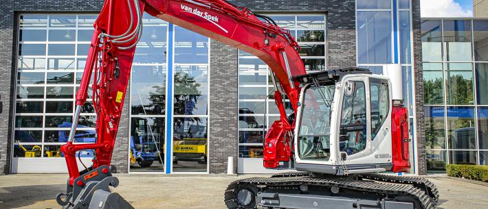 Kobelco voor Van der Spek