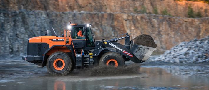 Doosan DW-7 wiellader 