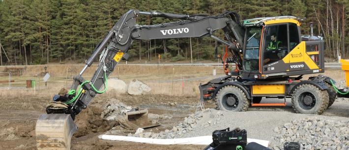 Steelwrist op Volvo mobiele graafmachine 
