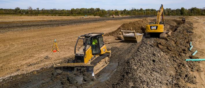 Cat D4 bulldozer 