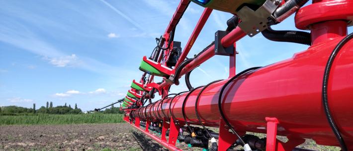 Agrifac  spuit met Weed It 