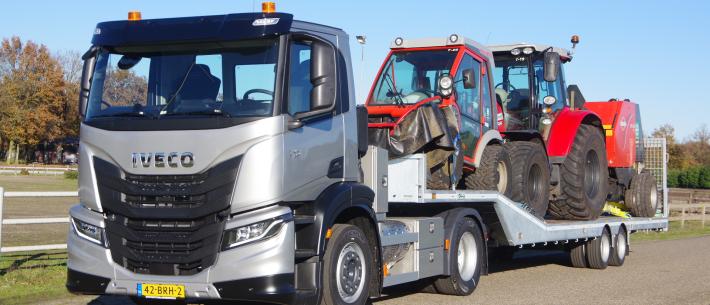 Iveco shortturn met Veldhuizen oplegger 