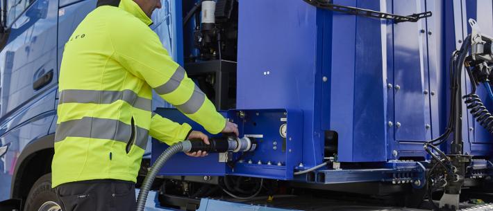 afvullen truck met waterstof