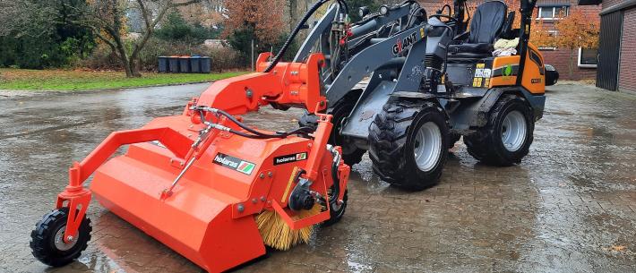 smallere Holaras H 150 bezem 