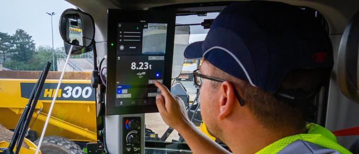 Komatsu SubMonitor wielladers 