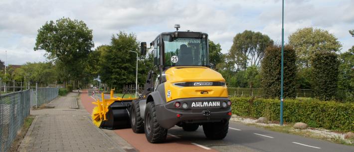 Ahlmann eS 1000 elektrische zwenklader 