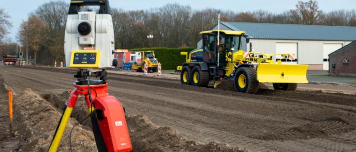 Elektrische, grader, 2024, bouwplaats, werk, meten, totaalstation, gww