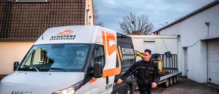 Jarno Schepers, grondverzet, minikraan, werkbusje, bedrijfsauto, bedrijfswagen