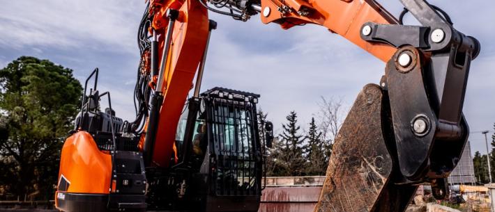 Develon  DX235RTF-7 tunnelgraafmachine