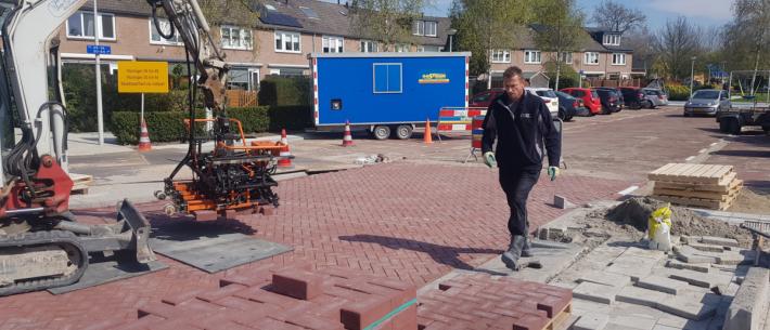 Van Oostrum, bestraten, straatwerk