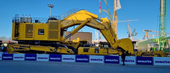 Bauma 2025 Komatsu elektrische graafmachine kraan mijnbouw
