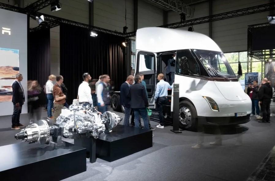 Tesla Semi truck IAA