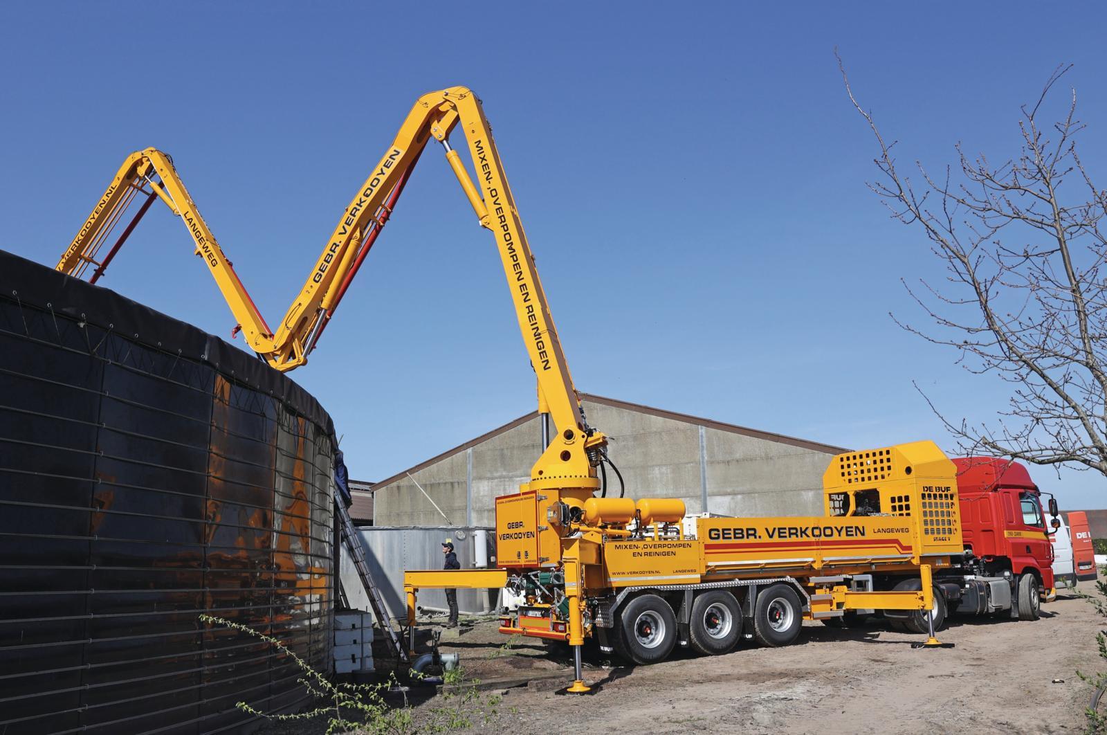 Gebr. Verkooyen in Langeweg bouwt nieuwe mixer