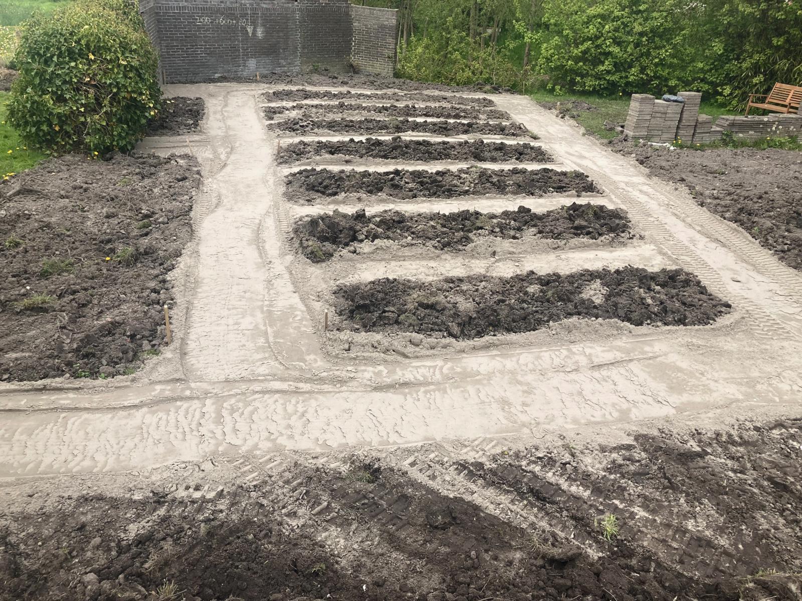 Grondverzet_R_Drenth_Warffum_moestuin_spitten_Grondig_Cumela fo.jpg