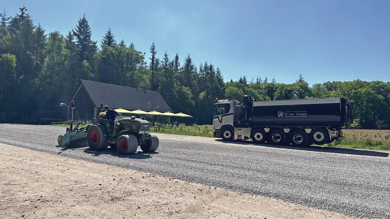 Leveren_en_verwerken_halfverharding_Dirk_van_Vulpen_Westbroek_G.jpg