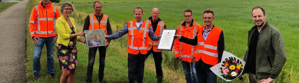 DezDe oorkonde kleurkeur staat voor ecologisch bermbeheer dat de biodiversiteit bevordert. 