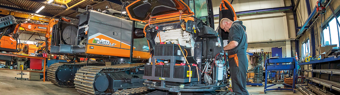 etec (4406), bouwmachines (4405), personeel en arbeid (111), elektrisch graafmachine (3344), 2021 (4388)