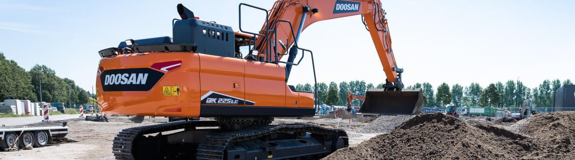 Doosan DX225 stage V rupsgraafmachine