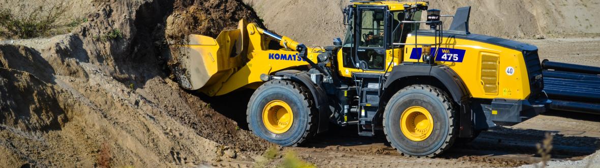 Komatsu WA475-11 wiellader 