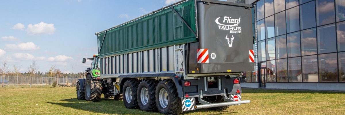 De nieuwe Fliegl ASW 491-tridemasser heeft 50 kuub waterinhoud.