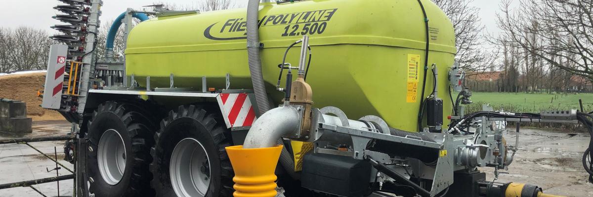 Ludo Pauwels BVBA, importeur van Fliegl voor de Benelux, stelt voor het komende seizoen een kunststof mesttank ter beschikking als demotank. 