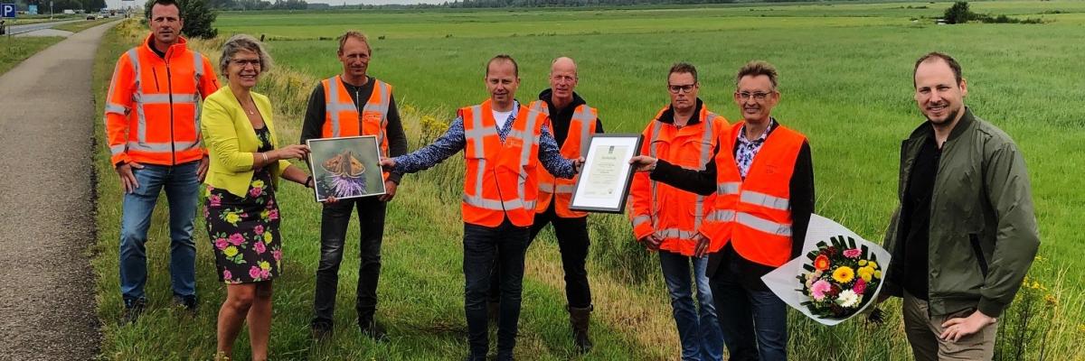 DezDe oorkonde kleurkeur staat voor ecologisch bermbeheer dat de biodiversiteit bevordert. 
