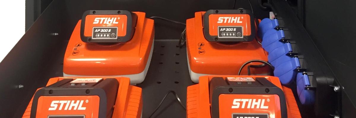 stihl acculaadkast