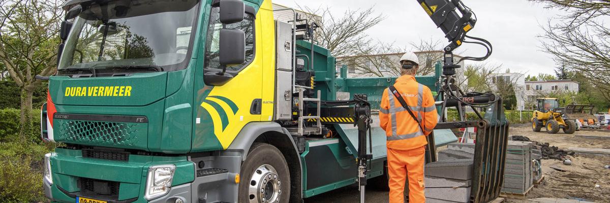 Volvo FE elektrisch 6x2 knijperwagen