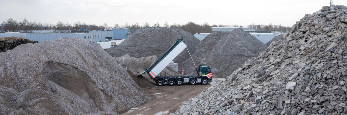 Volvo FM X-Light 10x4 extra lichte kippercombinatie