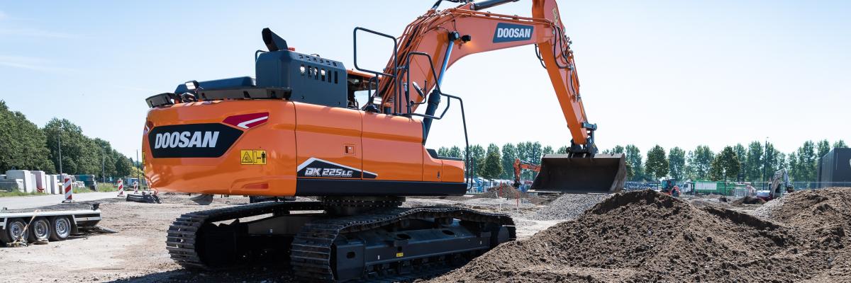 Doosan DX225 stage V rupsgraafmachine