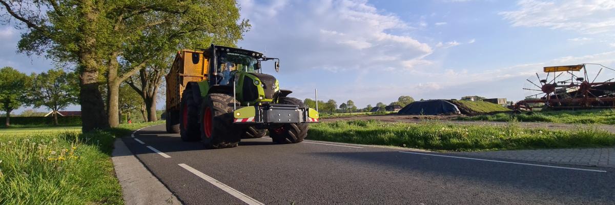 Agribumper toolbox op de weg 