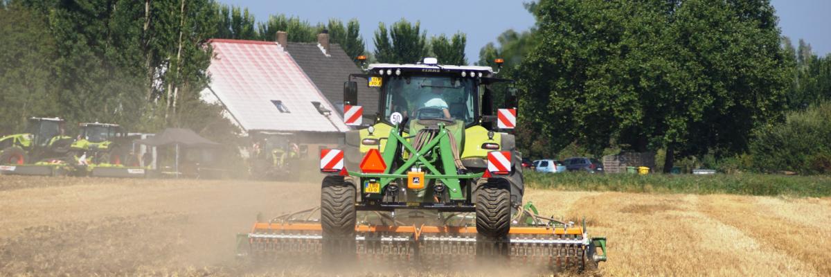 Claas Cemos grondbewerking