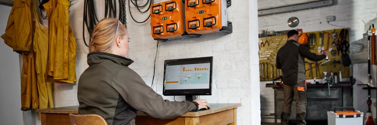 stihl acculader vier accus 