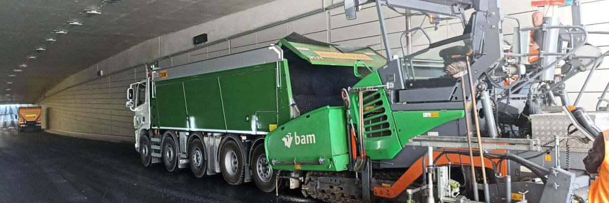 Veldhuizen DAF 10x2   met Fliegl afschuifbak 