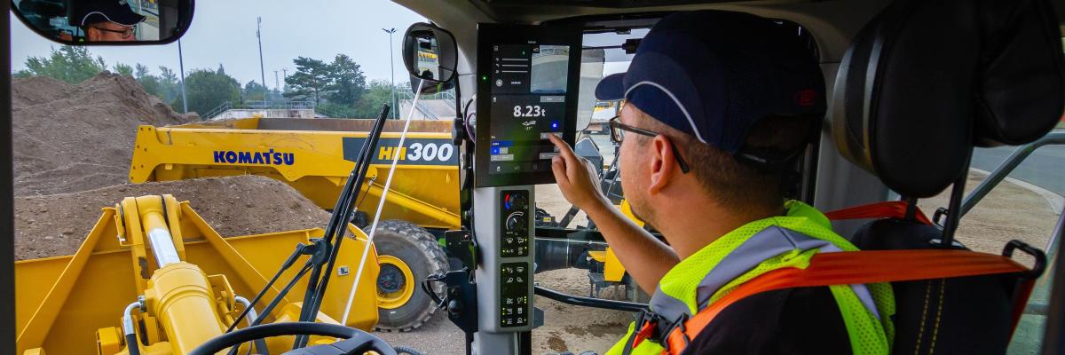 Komatsu SubMonitor wielladers 