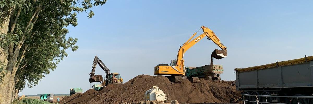 Dijkverzwaring door Van Dijk Hoogland