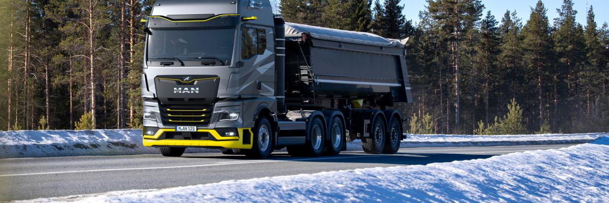 MAN htgx waterstoftruck 