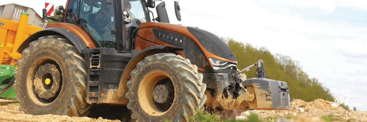 Valtra - 01