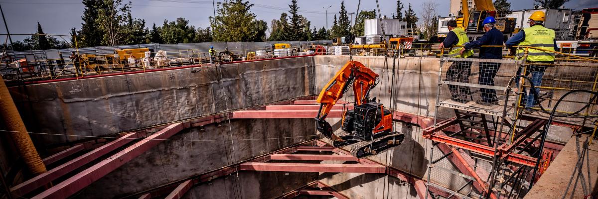 Develon  DX235RTF-7 tunnelgraafmachine