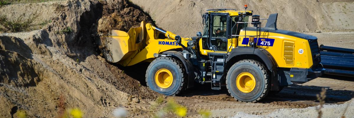 Komatsu WA475-11 wiellader 