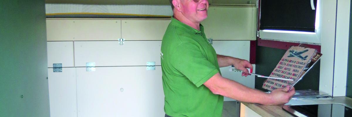 aanhanger_verbouwd_camper_Van_Donselaar_Boom_Bos