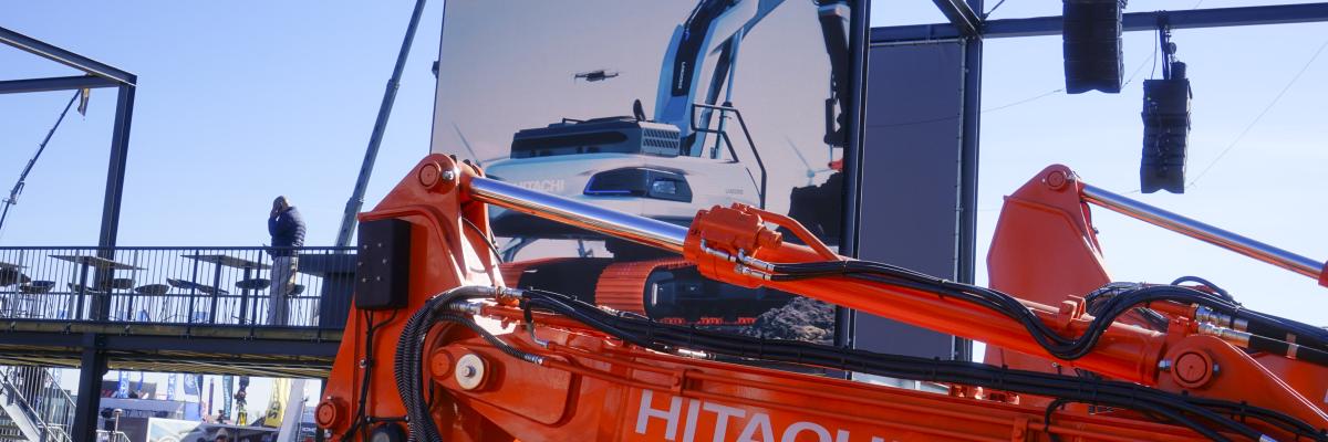 Hitachi landcros op de Bauma
