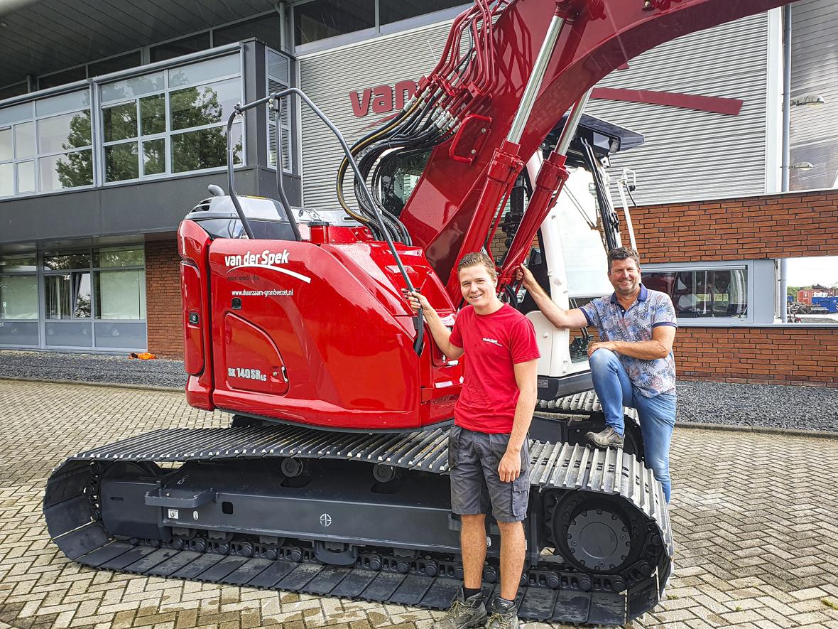 Kobelco voor Van der Spek