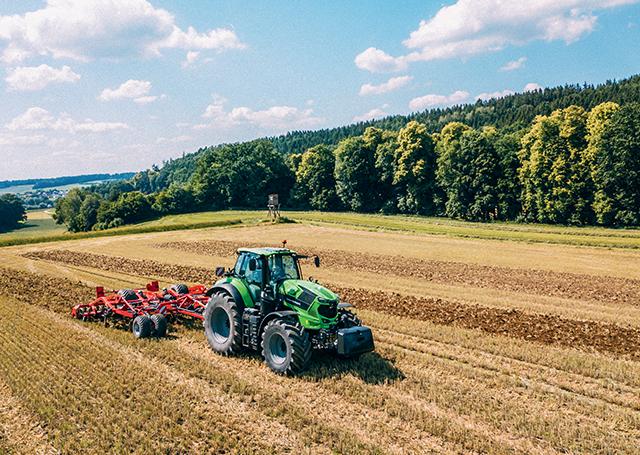 Deutz-Fahr 8280 grondbewerking