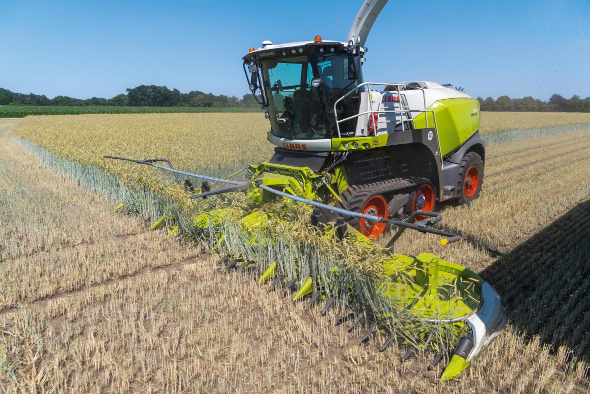 12 meter brede Claas Orbis maisbek in de praktijk